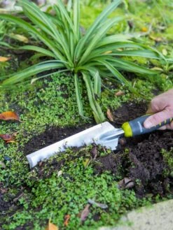 Front Page 41 Gardener's Weeding Knife